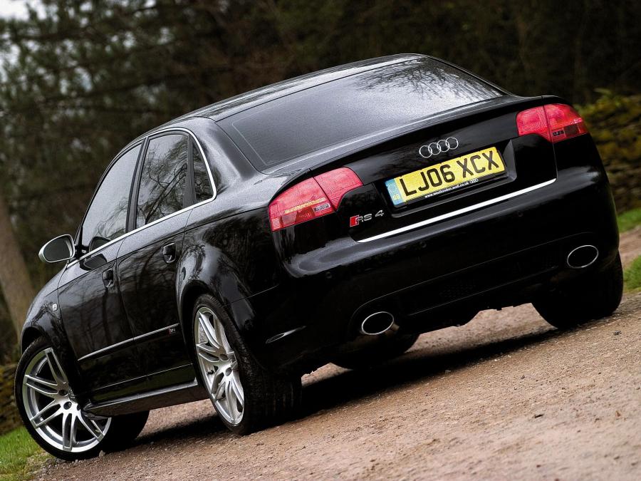  Audi RS4 Sedan (B7, 8E) 2005 года  (UK) (фото 2 из 10)